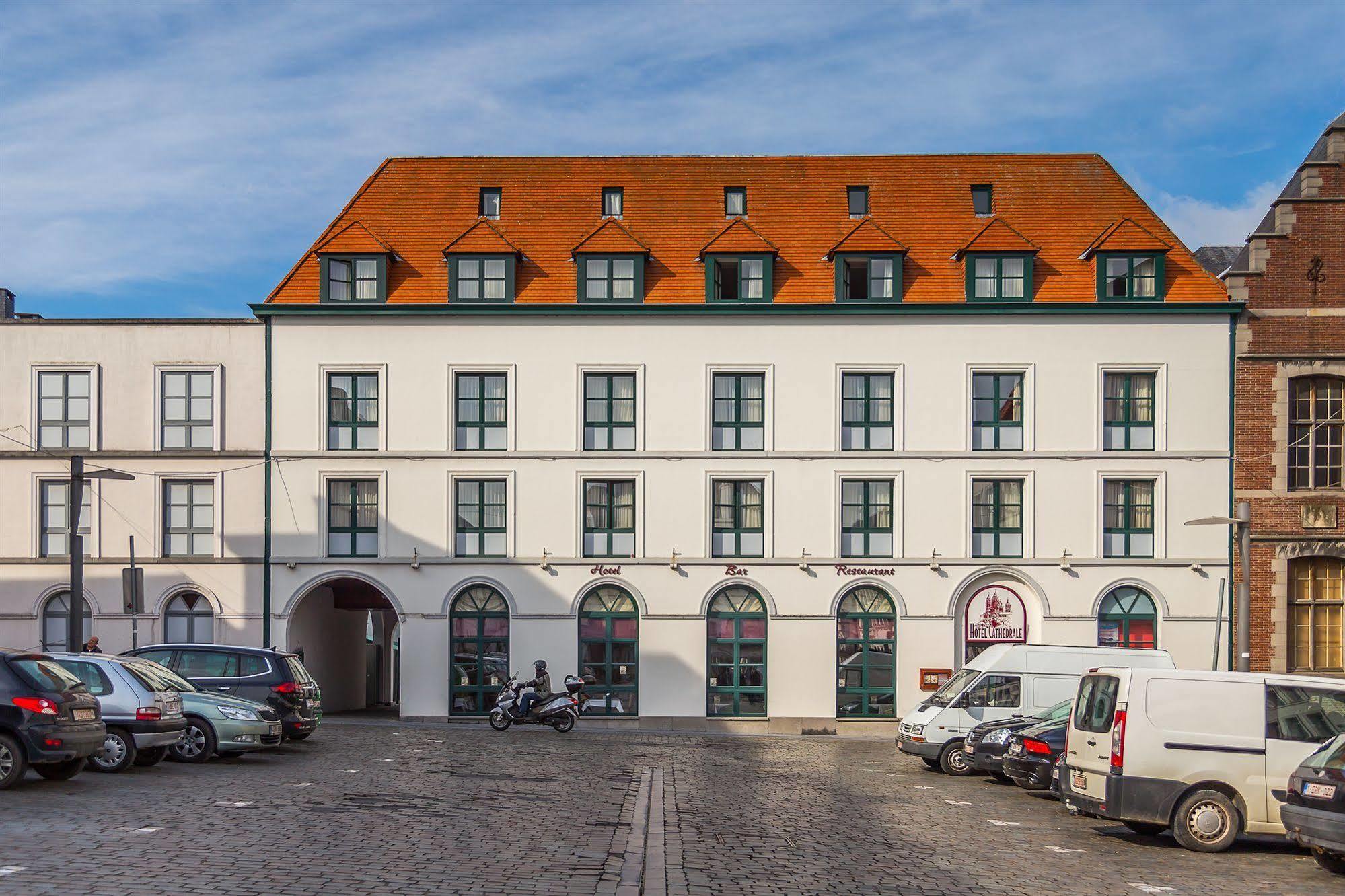 Hotel Cathedrale Tournai Exterior photo