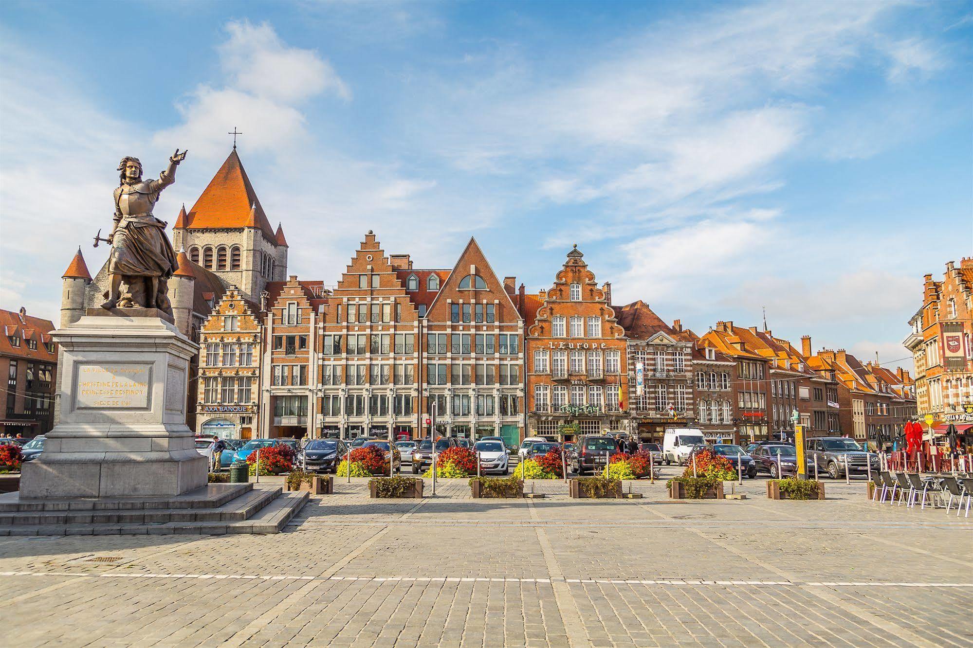 Hotel Cathedrale Tournai Exterior photo