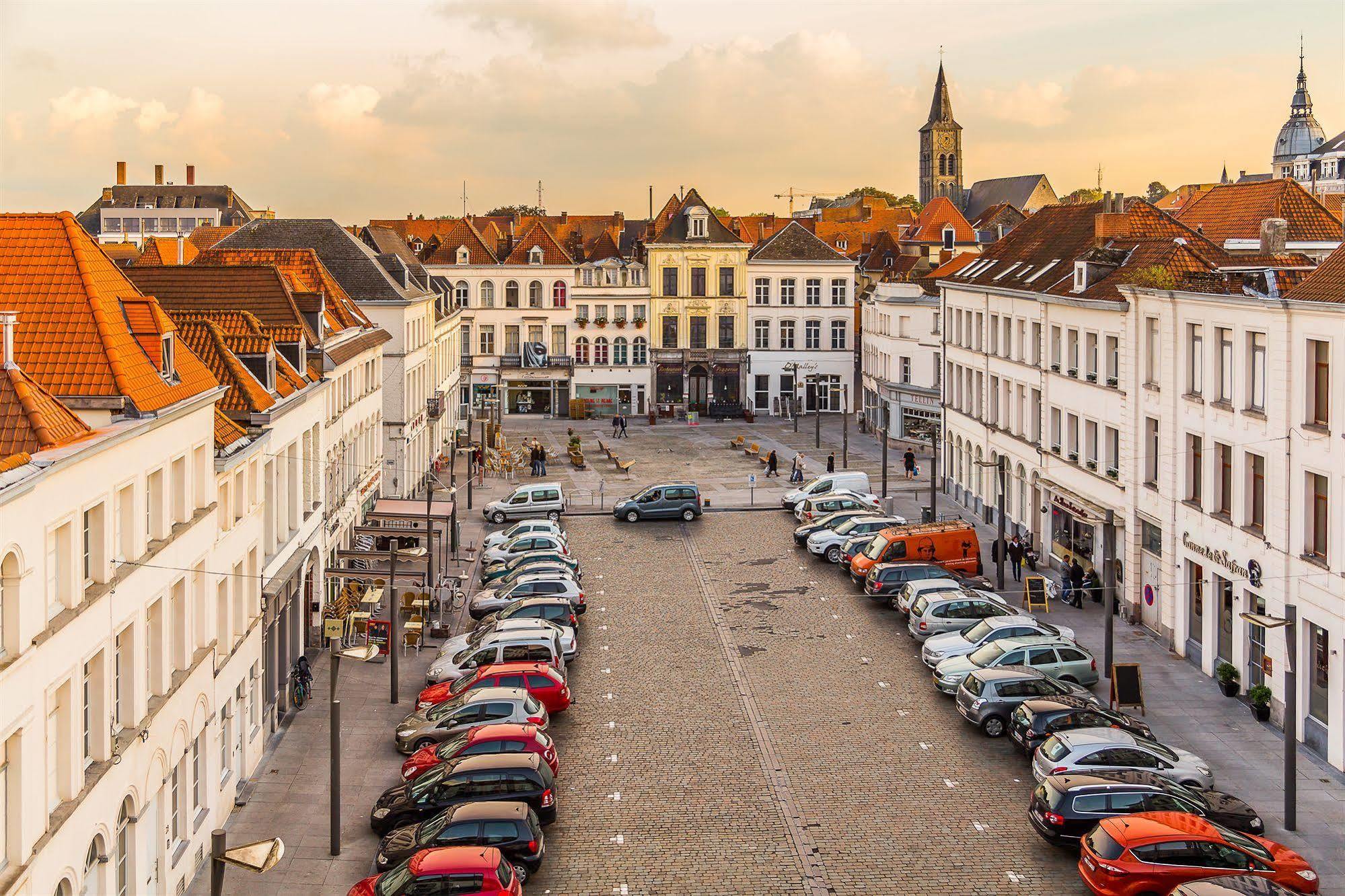 Hotel Cathedrale Tournai Exterior photo